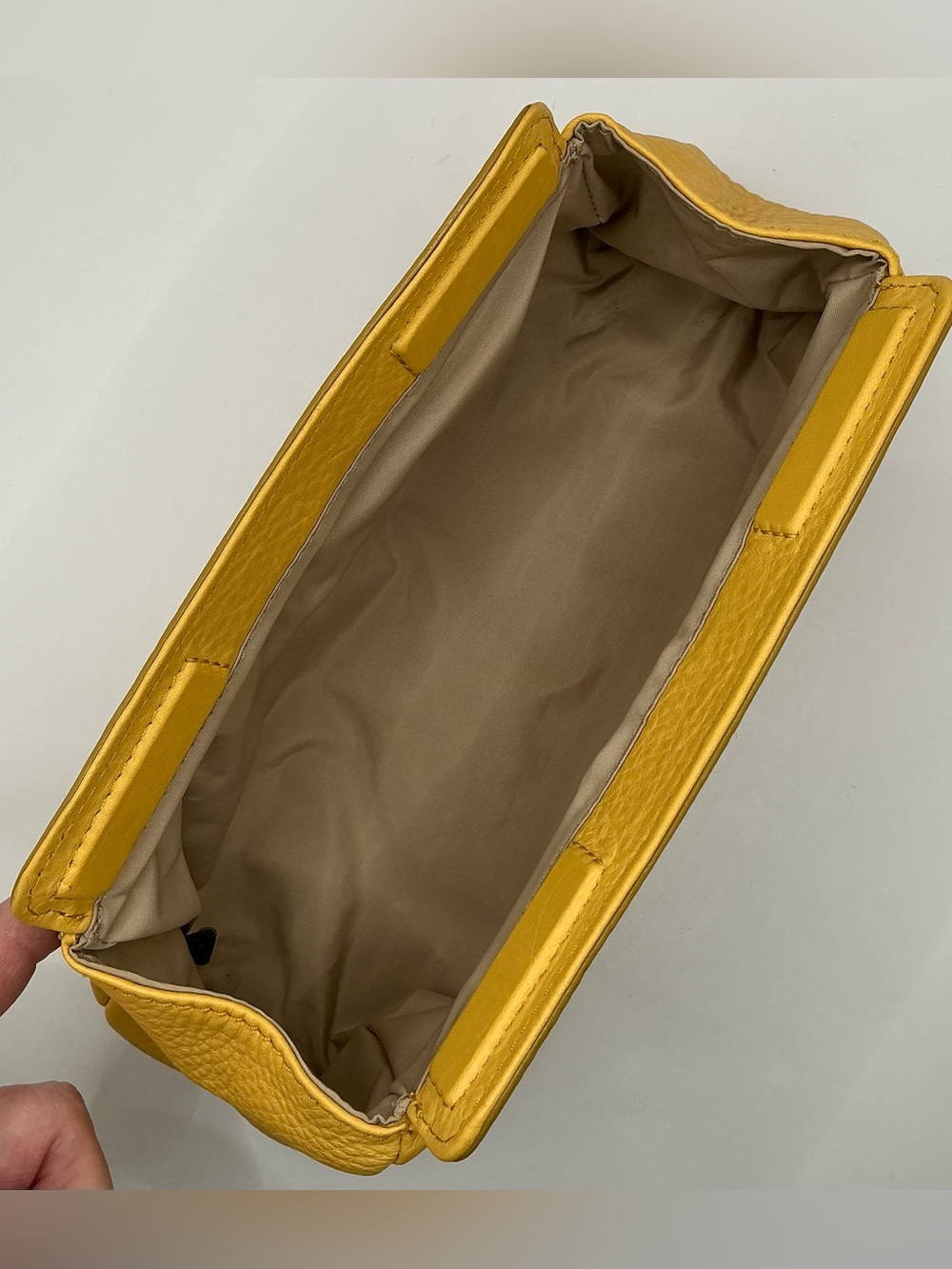 💛 Cole Haan💛Village clutch - Picture 5 of 13